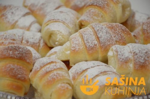 Punjene mliječne kiflice