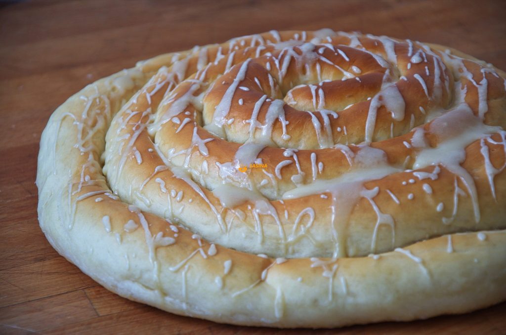VIDEO – Salted spiral bread / Sašina pogača Slanuša