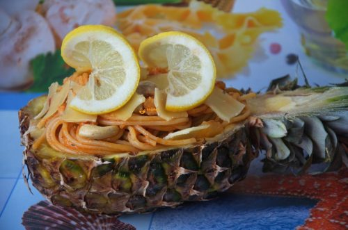 VIDEO – Pineapple Prawn Pasta Tjestenina sa Kozicama i Ananasom