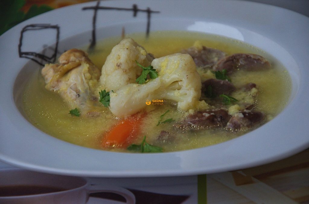 VIDEO – Mamina pileća juha sa limunom