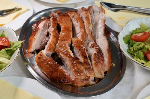 carsko meso iz pećnice oven baked pork belly