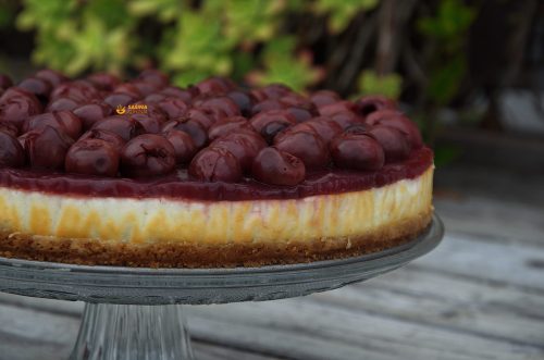 Cheesecake sa kompotom od višanja recept