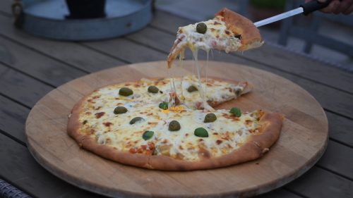 ljetna pizza par minuta posla savršenog okusa vege margarita