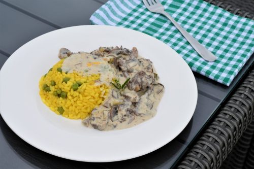juneća lopatica u umaku sa šampinjonima