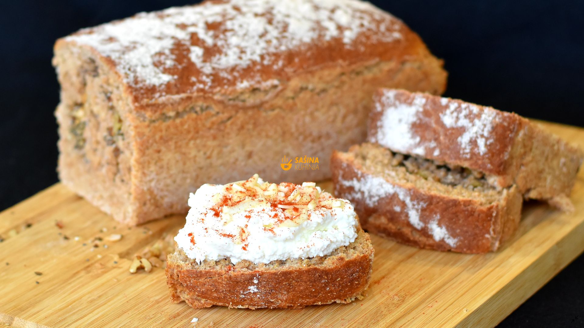 integralni kruh s pirovim brašnom sjemenkama i orašastim plodovima