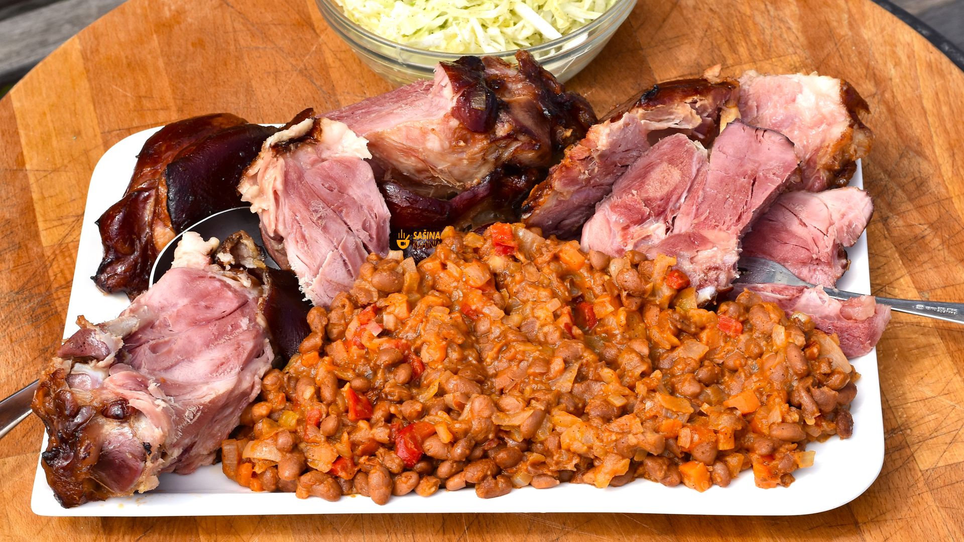 Dimljena koljenica zapečena sa grahom recept pečeni buncek iz pećnice