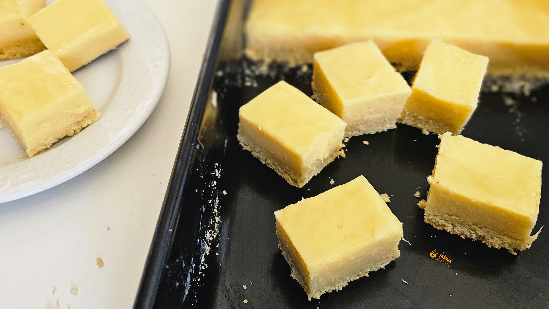 žuti kolač od ananasa i kokosa recept